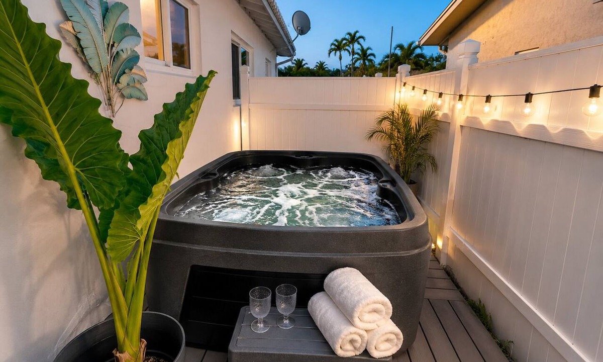 Melaleuca Gardens House | 2BR Hot Tub Oasis - 2 Mi FLL, 4 Mi Beach, Sleeps 6