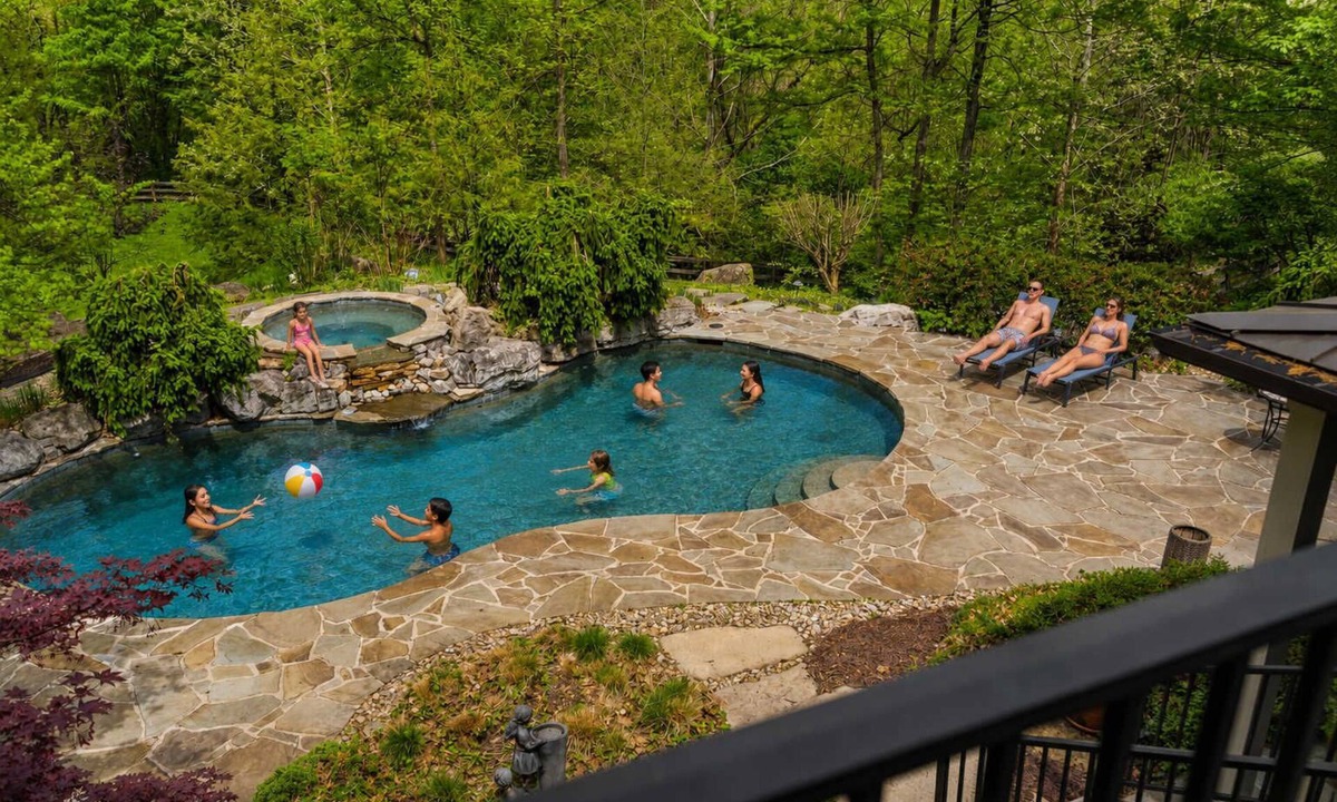 Anderson Township House | 9 Acre Estate|Pool|Hot Tub|Wine Cave|20 Min to DT