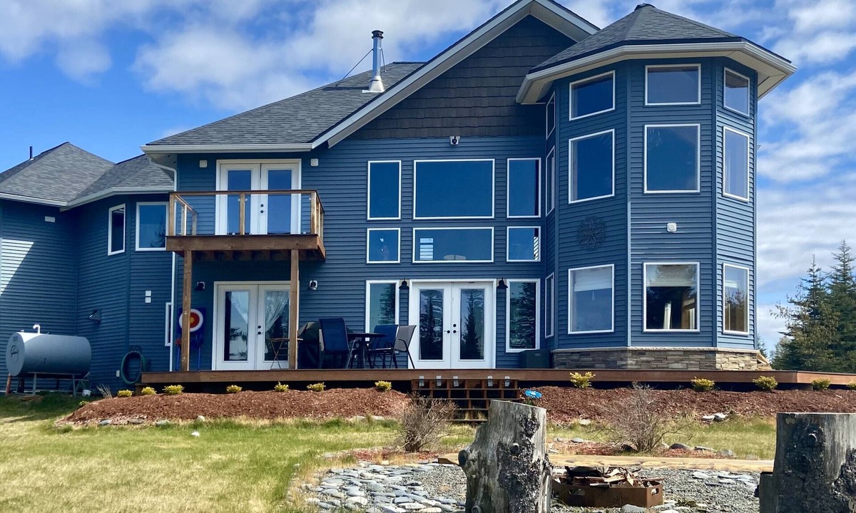 Anchor Point House | Alaskan Timberframe Retreat, Family-sized, Panoramic Views, Fire Pit & Privacy