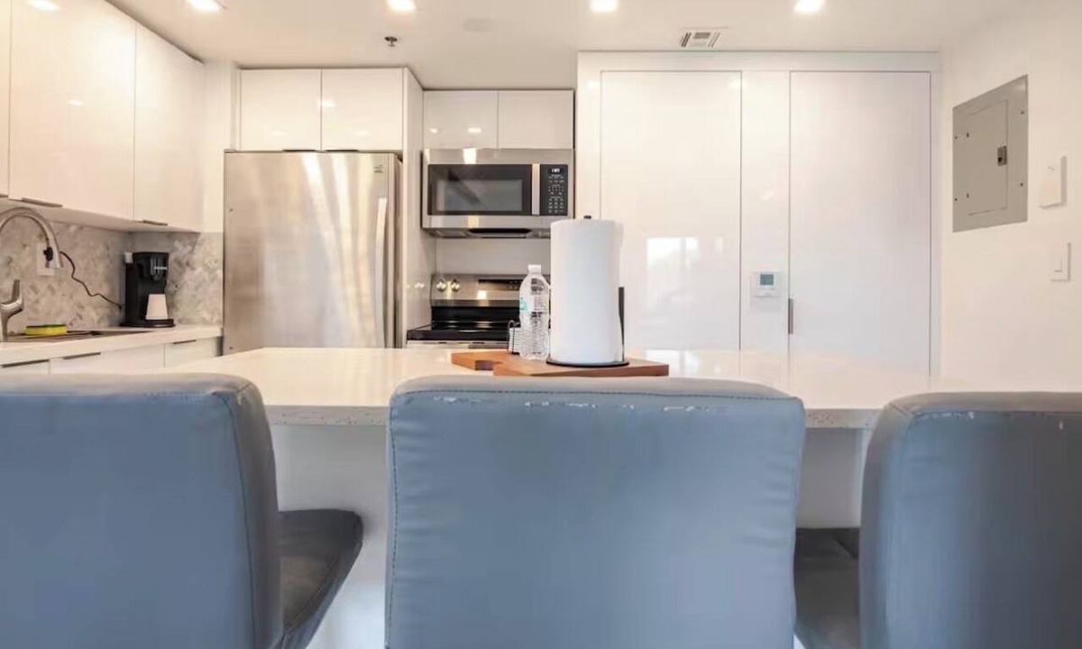 South Pointe Condo | BEACHFRONT 2 Bed 2 Bath Luxury Condo in South of Fifth Neighborhood