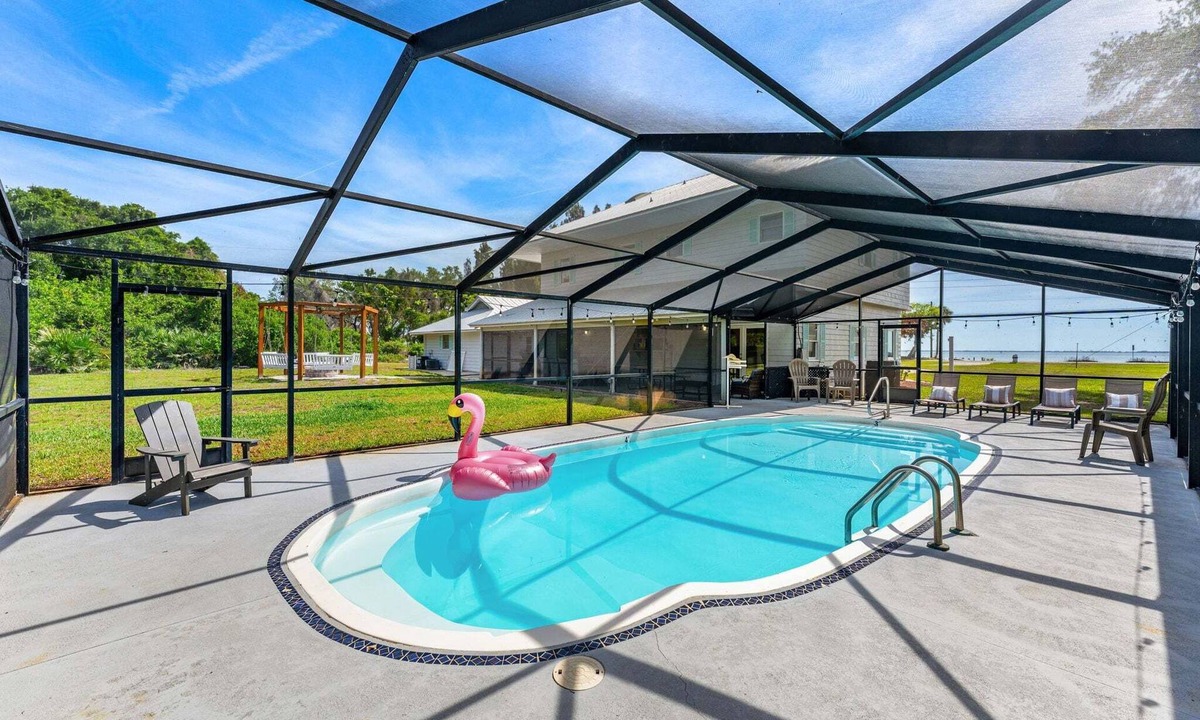 Tropic House | Beautiful Large Waterfront Retreat W/Heated Pool And Lanai!☀️