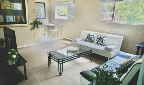 Lower Avenues House | Bright 1 bedroom Near U of U, Hospitals, Downtown
