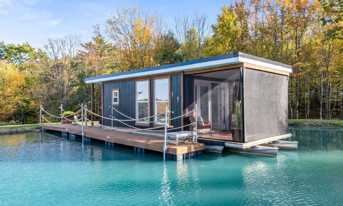 Brackney Boat Rental | Charming Tiny Houseboat Cozy Front Porch Literally on the Water!