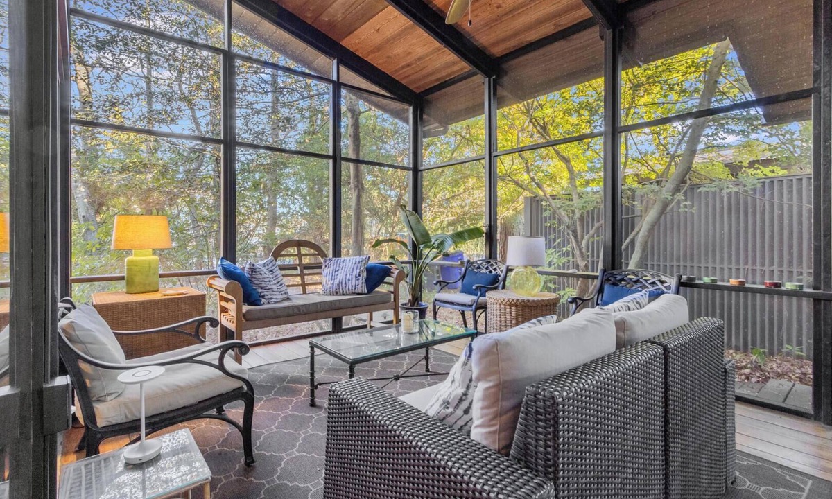 Rehoboth by the Sea Cottage | Cozy Beach Cottage with 3 Private Bedrooms, Screened Porch & Deck