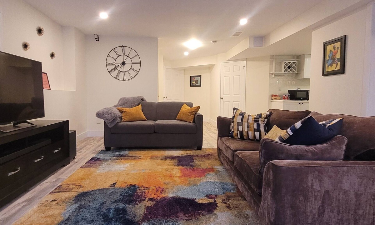Amherstview Apartment | Cozy Home Away from Home