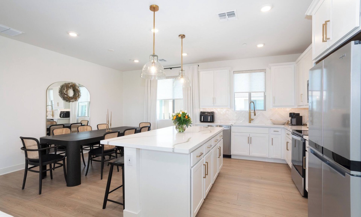 Sonoran Foothills Condo | Discover Desert Luxury: Stunning 2-Bedroom, 2-Bath Condo, Pool, Dog Park & MORE