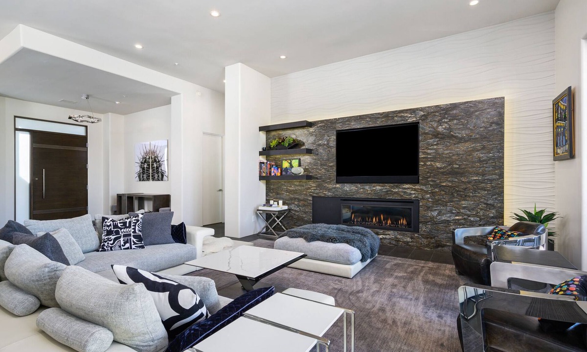 North Scottsdale House | Elegant Grayhawk Getaway - King Suites, Office & Premium Grayhawk Location