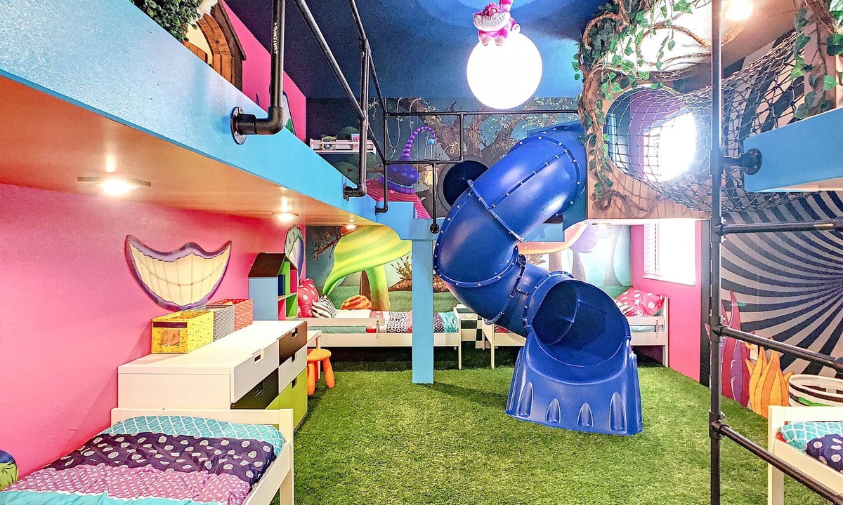 Davenport House | Experience a One-of-a-Kind Wonderland with Themed Rooms & Magical Extras!