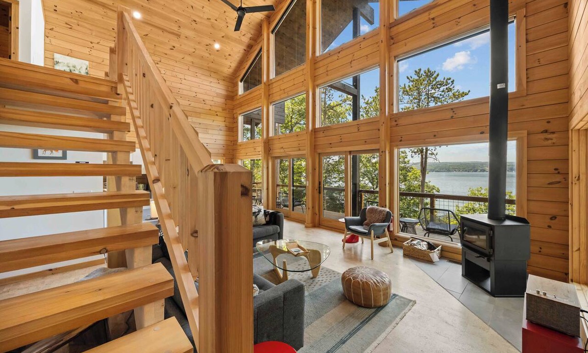 Valois House | Hygge on Seneca: "Relaxing Seneca Lake Getaway!"