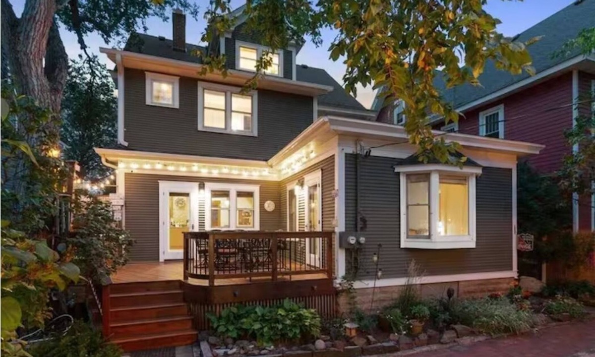 Ecco House | Luxury 6BR/5FB Lake Retreat I Steam & Infrared Saunas I Chef host by BdeMakaSka