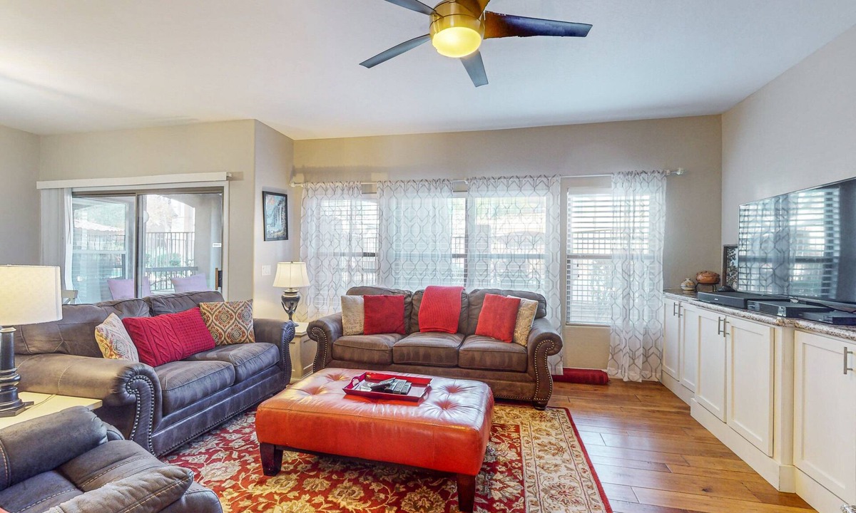 North Scottsdale Condo | Luxury condo w/shared hot tub, pool & tennis - close to golf & more