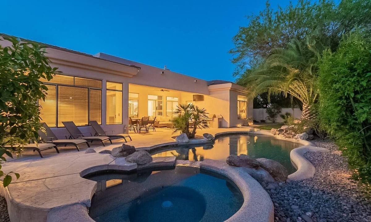 North Scottsdale House | Luxury Grayhawk Retreat~Pool~Spa~19th Hole 🏡Game Room ~BBQ ~Golf Nearby