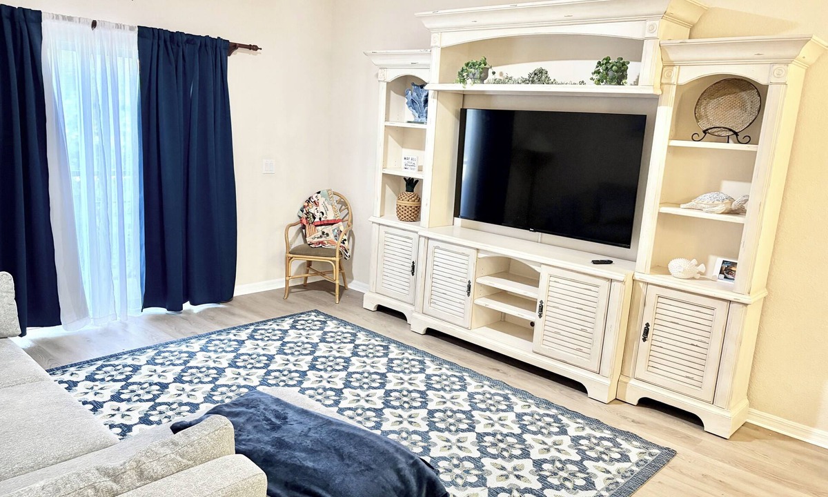 Bahama Bay Condo | Luxury Remodeled Bahama Bay Resort Ground Floor Condo Disney Family Value!