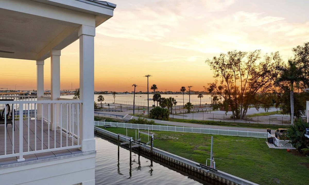 Cortez House | Luxury Waterfront Retreat | Sunset Views Near Anna Maria Island