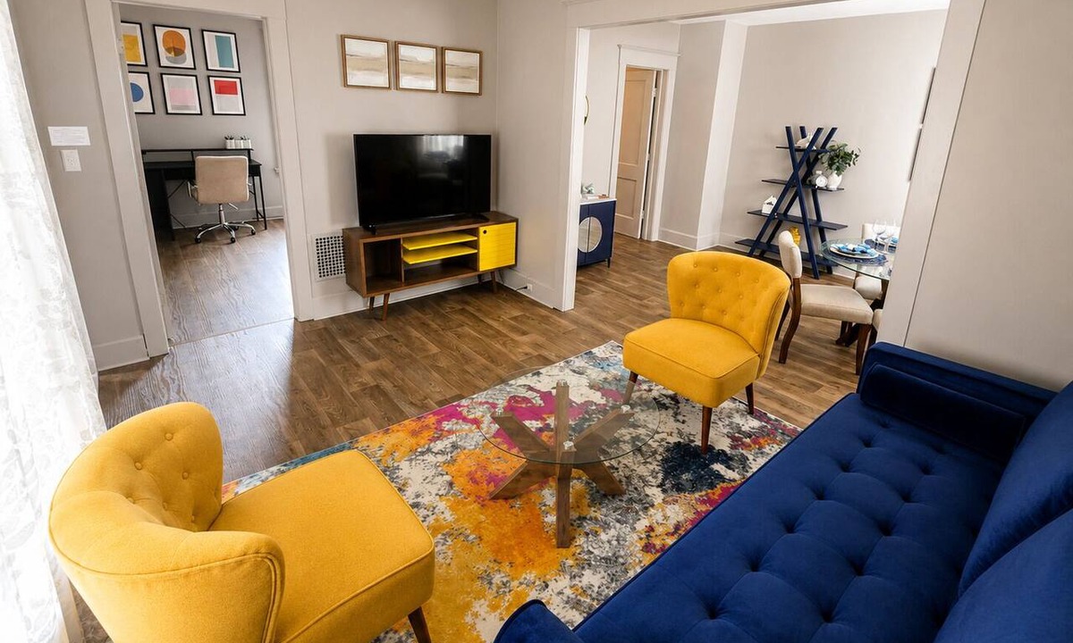Utica Apartment | Modern 2BR Apartment with Office Near Wynn Hospital
