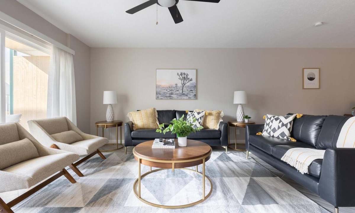 Encanto Condo | Modern Chic Condo In Midtown w/Pool & Hot Tub