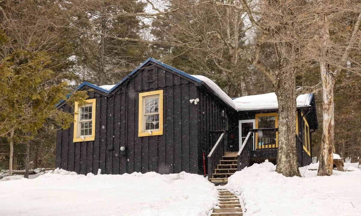 Elka Park House | Modern Streamside Cabin near Hunter Mountain