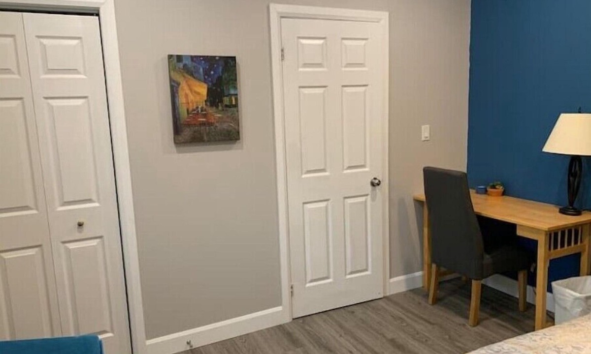 Auden Park Apartment | Near express routes to Queens/St. Lawrence/DT. Guest Suite in family home.n
