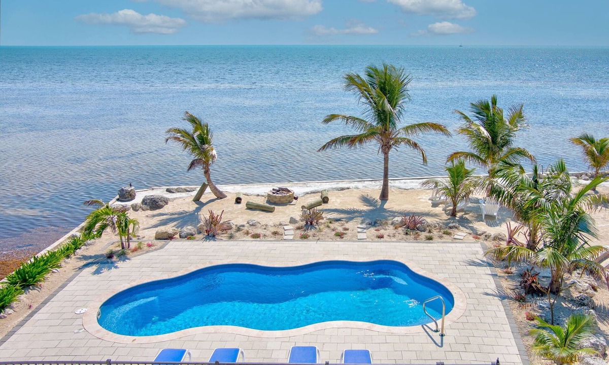 Marathon House | Ocean Panorama w private pool, huge yard, fire pit, kayaks, SUPs