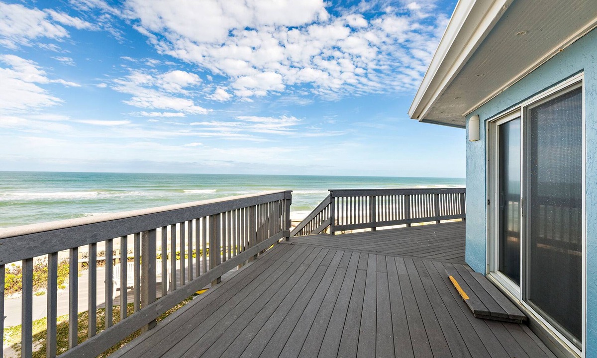 Melbourne Beach Apartment | Oceanfront Penthouse Apartment-Twinzer