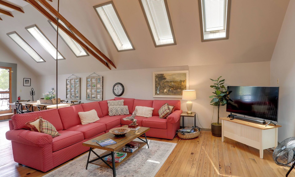 Bemus Point Apartment | Pet-Friendly Loft Vacation Rental w/Fire Pit!