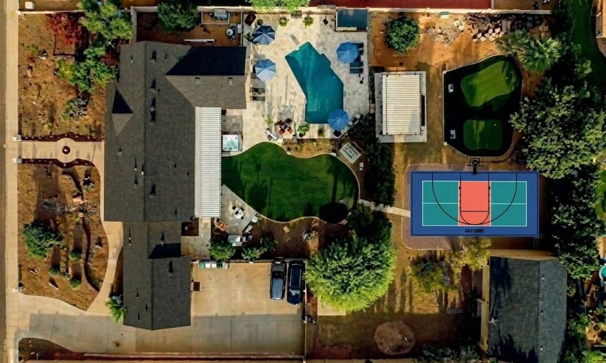 Paradise Valley Village House | Prime Location! 5000Sq'-Acre Pool/Game Room/Hot Tub/Putting Green/200+ 5★ratings