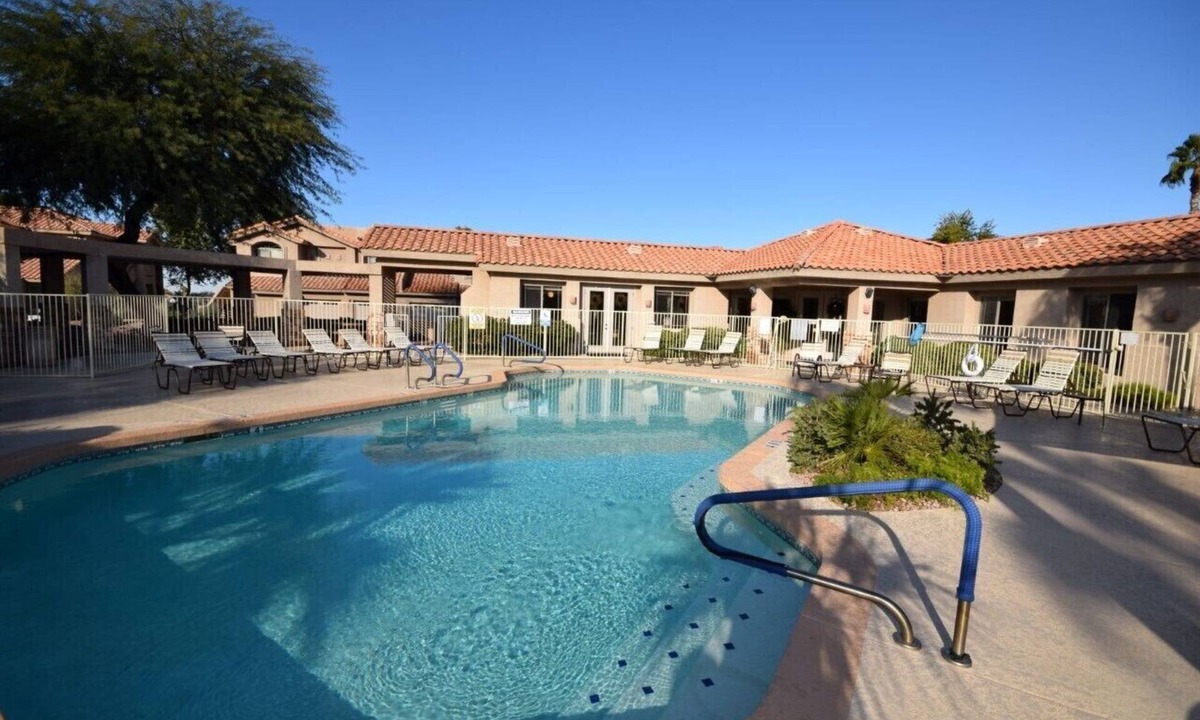 Alta Mesa Condo | PRIVATE GATED VACATION CONDO WITH HEATED POOL, SPA, FITNESS ROOM, PATIO, GARAGE