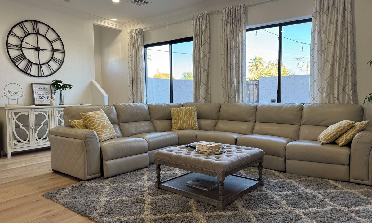 Phoenix House | PROMO 5% & 10% DISCOUNTS Remodeled Gem! Modern Home Near Airport & Old Town