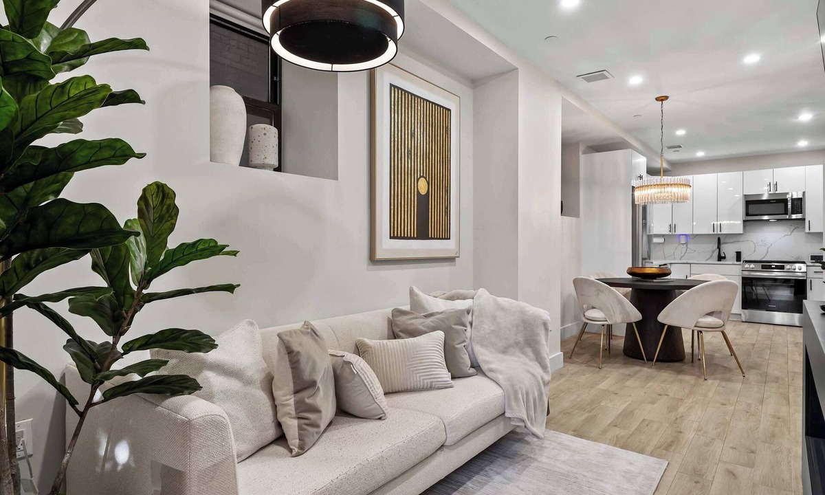 Crown Heights Condo | RoveTravel | Carroll Court I |Apartment w/Terrace
