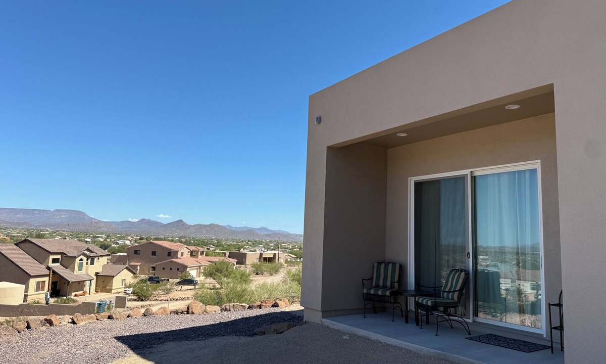 Anthem Apartment | Serene, modern & fully furnished 1 bedroom apartment with desert mountain views