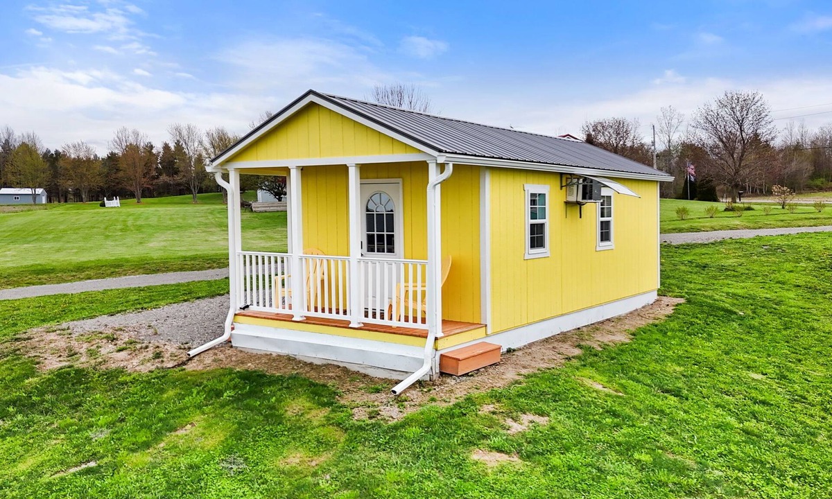 Interlaken Cottage | Serenity Escape: Sunshine Cottage