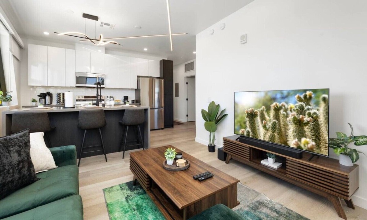 Evans Churchill Apartment | Spacious 2BR Suite w/Fast Fiber Near Downtown PHX
