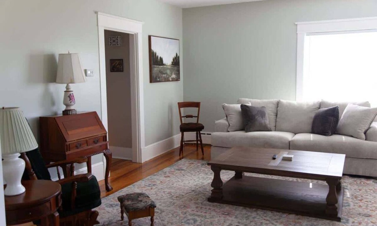 Geneva House | Spacious Farmhouse Near Finger Lakes Wine Trail