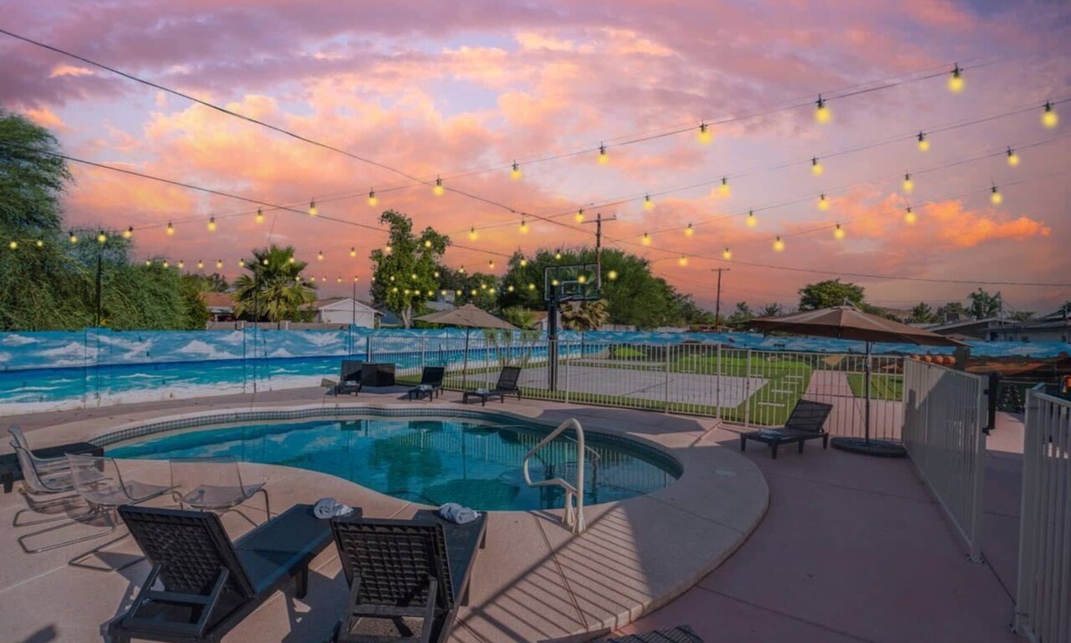 North Mountain House | Spacious Fun Retreat - Perfect For Group Bonding