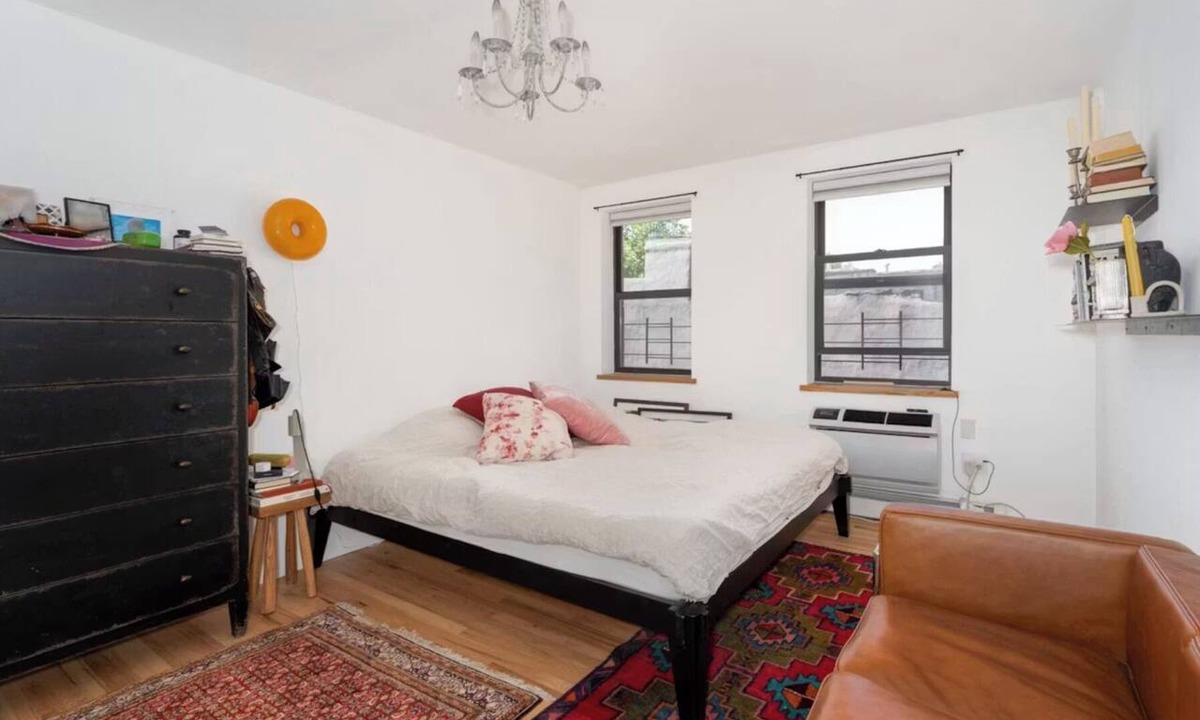 Clinton Hill Condo | Sunny and spacious 3-bedroom condo with AC in Brooklyn's best neighborhood