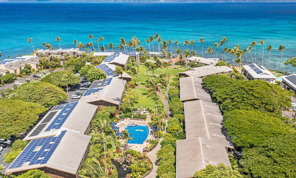 Napili Condo | Updated Studio, AC, steps to beach