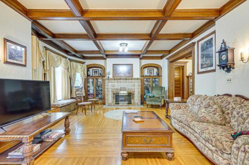 Salamanca House | Victorian Home 2 Mi to Seneca Allegany Casino!