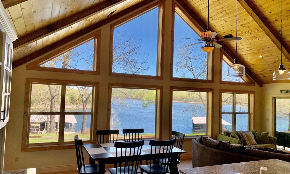 Shell Knob House | Views! Quiet Cabin on Table Rock Lake with Fire Pit and Pool