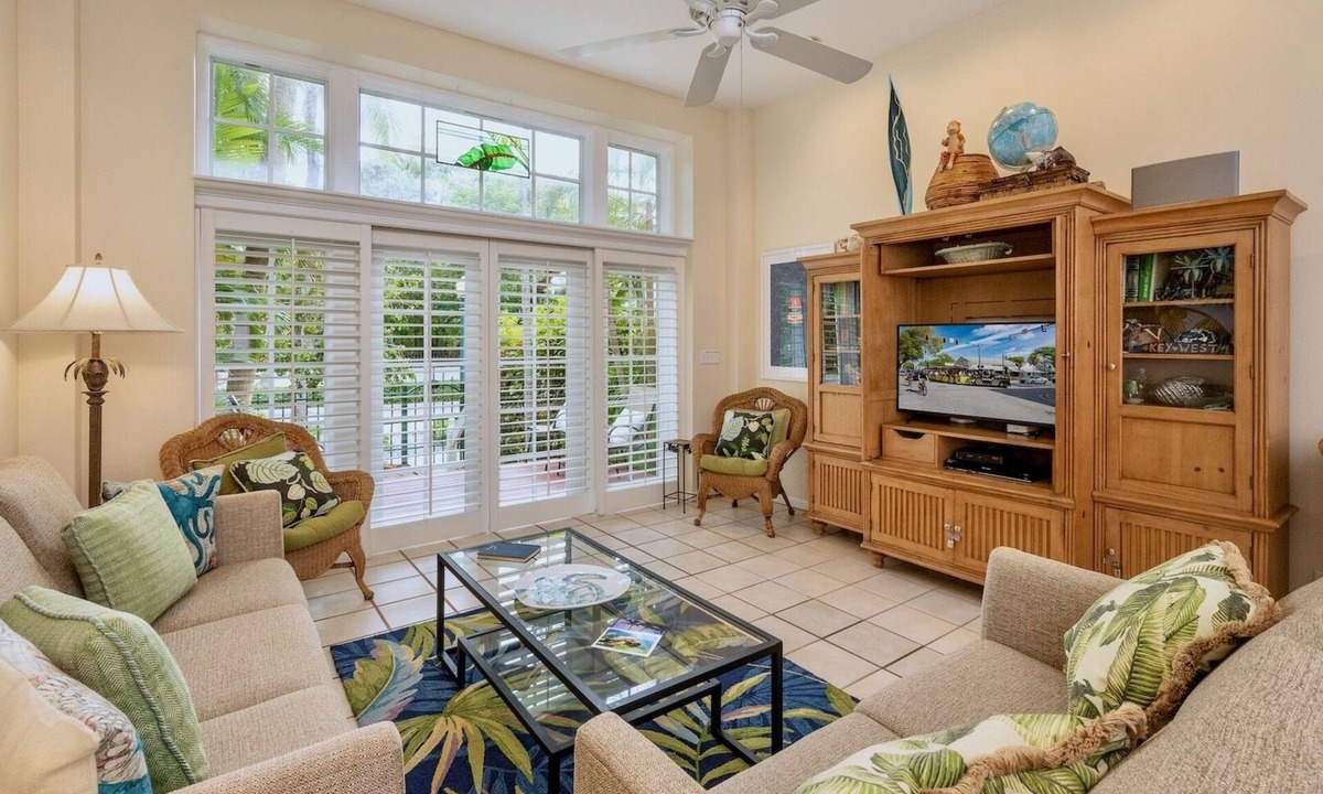 Truman Annex House | *VILLA BAHAMA @ THE ANNEX* Villa Near Beach + Last Key White Glove Service.