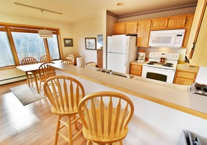 Near Hiking Trails, Rec Path. Easy Drive to Dining, Shops, Rec Center Pool