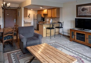 Ski-in/Ski-out + Private Balcony, 9 Hot Tubs/Pools