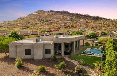Phoenix House | 1 Acre Mountain Luxury w/Heated Pool & Spa