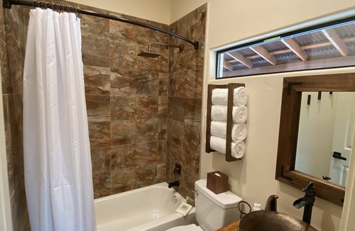 Cave Creek House | 10 Minute Walk to Downtown Cave Creek Restaurants, Night Life and Shops