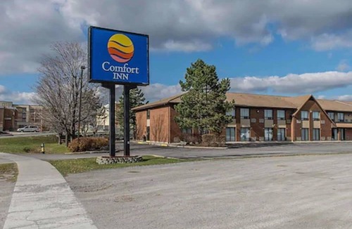 Kingston Hotel | 2-Star Hotel ∙ Comfort Inn Kingston Highway 401