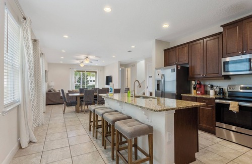West Kissimmee Cottage | 331-8-pc-perfectly Furnished With Games and Movie
