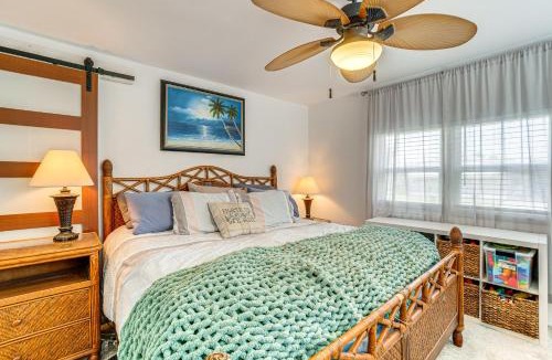 North Sarasota House | 4 Mi to Dtwn Sarasota! Family Home w/Pool Access