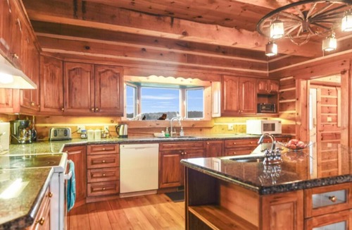 Front of Yonge Cottage | 4-Season Lakefront Cottage With Pool and Hot Tub for large groups!