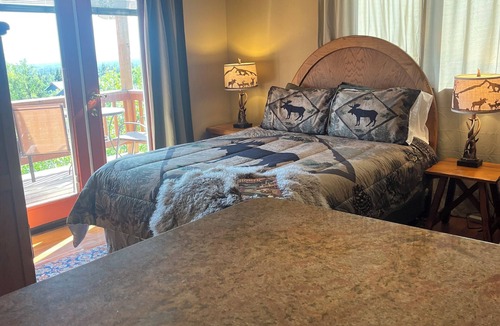 Fritz Creek Apartment | Adorable apartment with unparalleled glacier Mountain View’s in charming Homer.