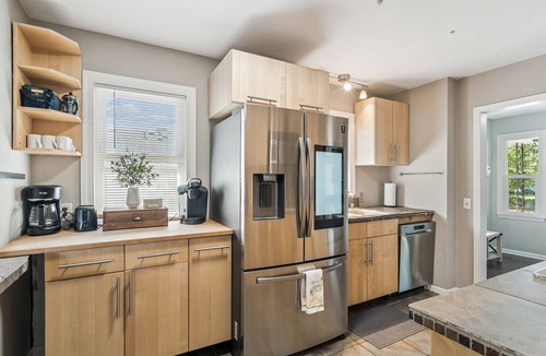 Robbinsdale House | Affordable & Spacious home near Minneapolis