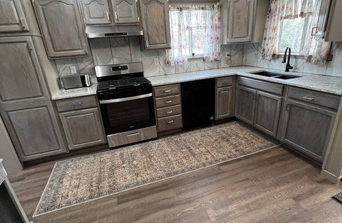 Fair Haven House | Alecia’s Place a Tranquil 5-bedroom charming classic in the heart of Fair Haven.